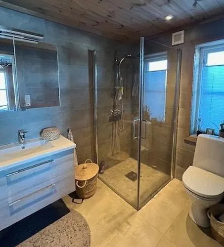 Modern With Mountain Terrace In Vakantiehuis
