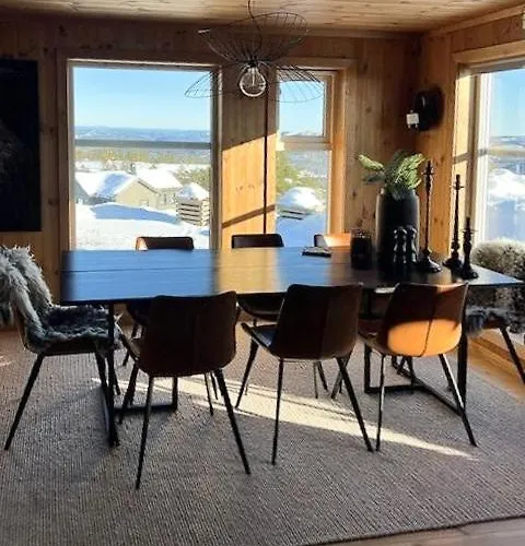 Modern With Mountain Terrace In Hébergement de vacances